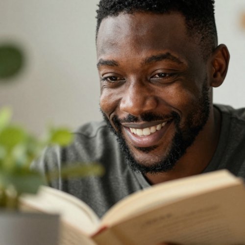 15 Scientifically Proven Ways to Become 100x More Attractive (Instantly)